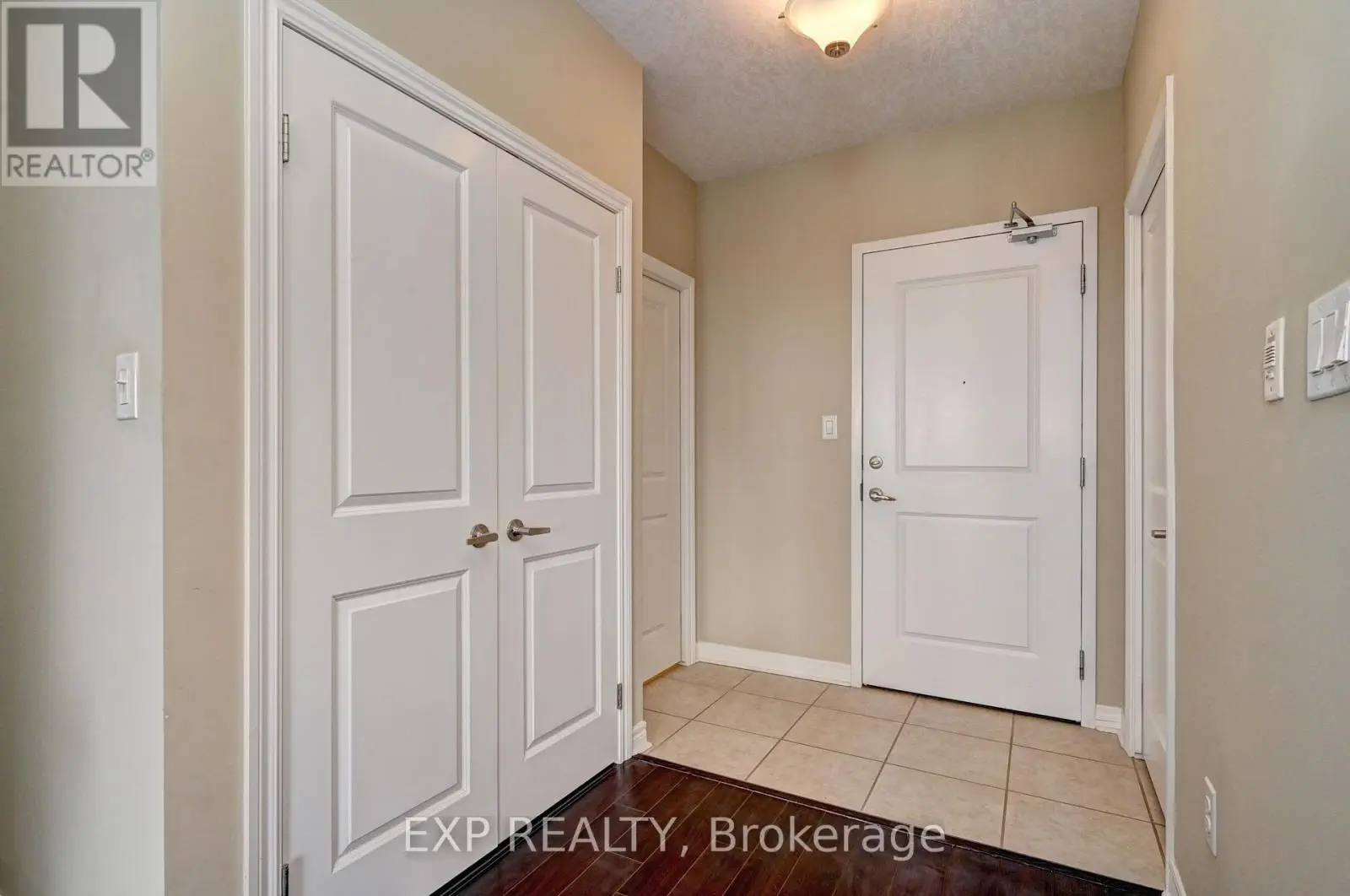 1104 - 539 Belmont Avenue W, Kitchener, Ontario  N2M 0A2 - Photo 3 - X12062918