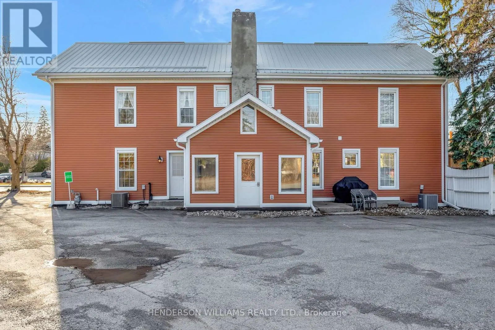1 Lake Street E, Prince Edward County, Ontario  K0K 2T0 - Photo 3 - X12063314