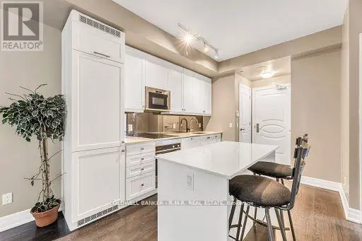 404 - 9085 Jane Street, Vaughan, Ontario  L4K 0L8 - Photo 1 - N12065748