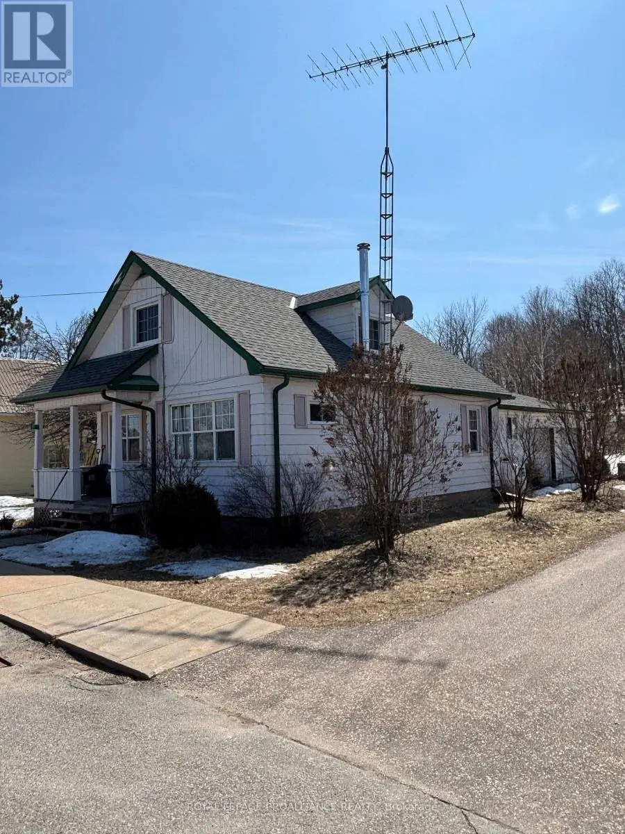 19 Wilno Street, Madawaska Valley, Ontario  K0J 1B0 - Photo 1 - X11947446