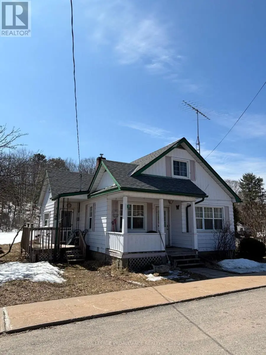 19 Wilno Street, Madawaska Valley, Ontario  K0J 1B0 - Photo 2 - X11947446