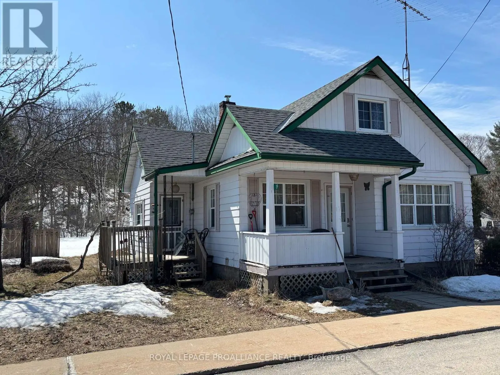 19 Wilno Street, Madawaska Valley, Ontario  K0J 1B0 - Photo 3 - X11947446