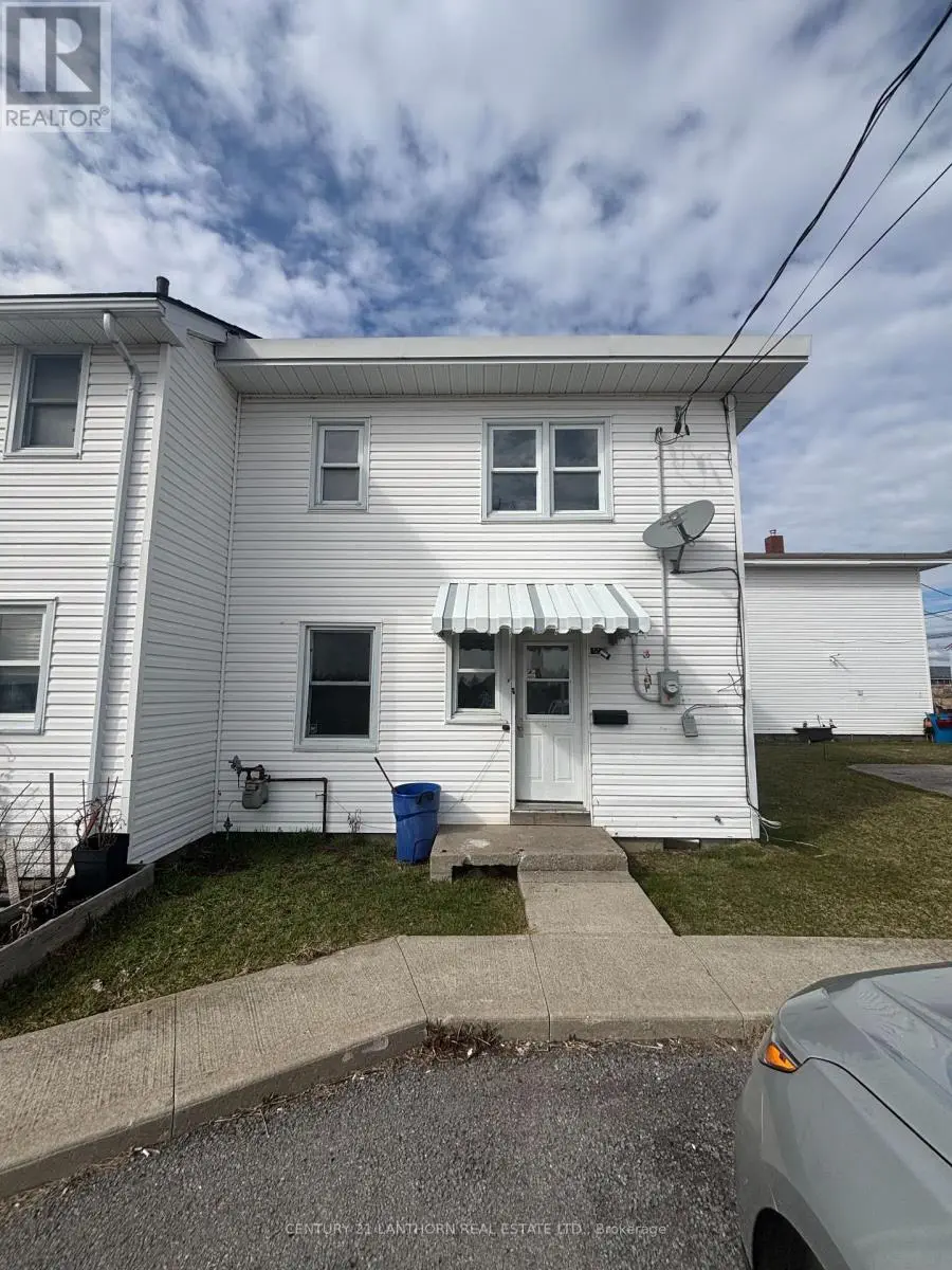 12 Caen Court, Prince Edward County, Ontario  K0K 2T0 - Photo 1 - X12067810