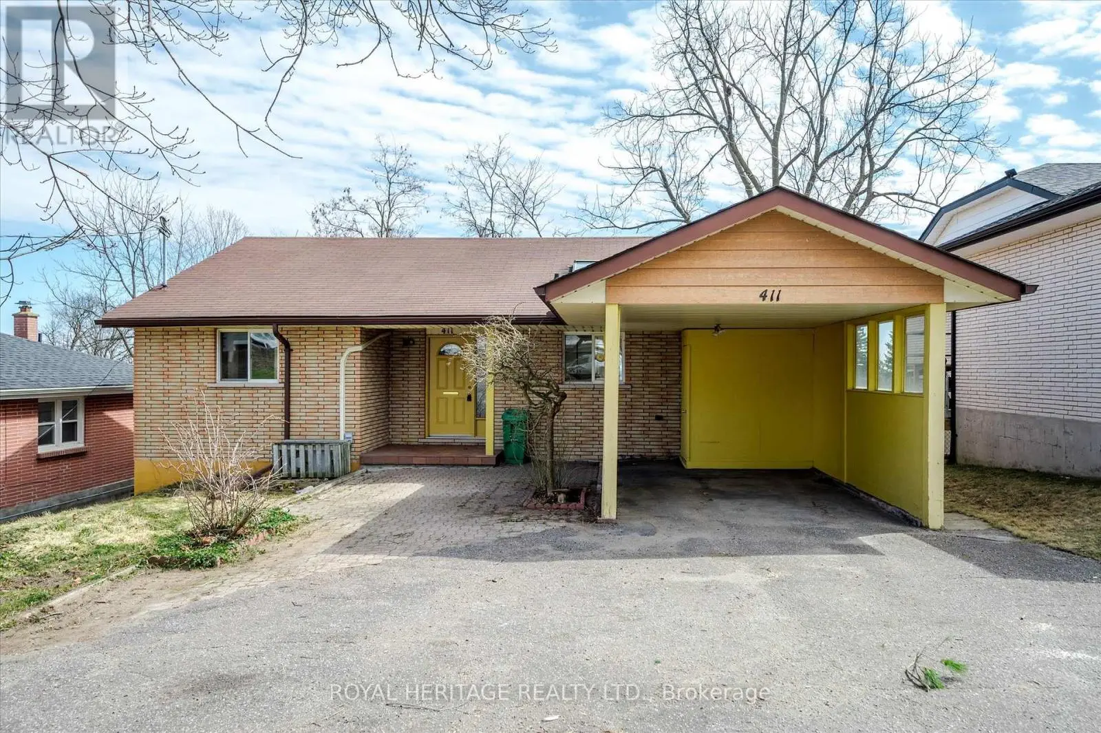 411 Highland Road, Peterborough North, Ontario  K9H 5J6 - Photo 2 - X12068319