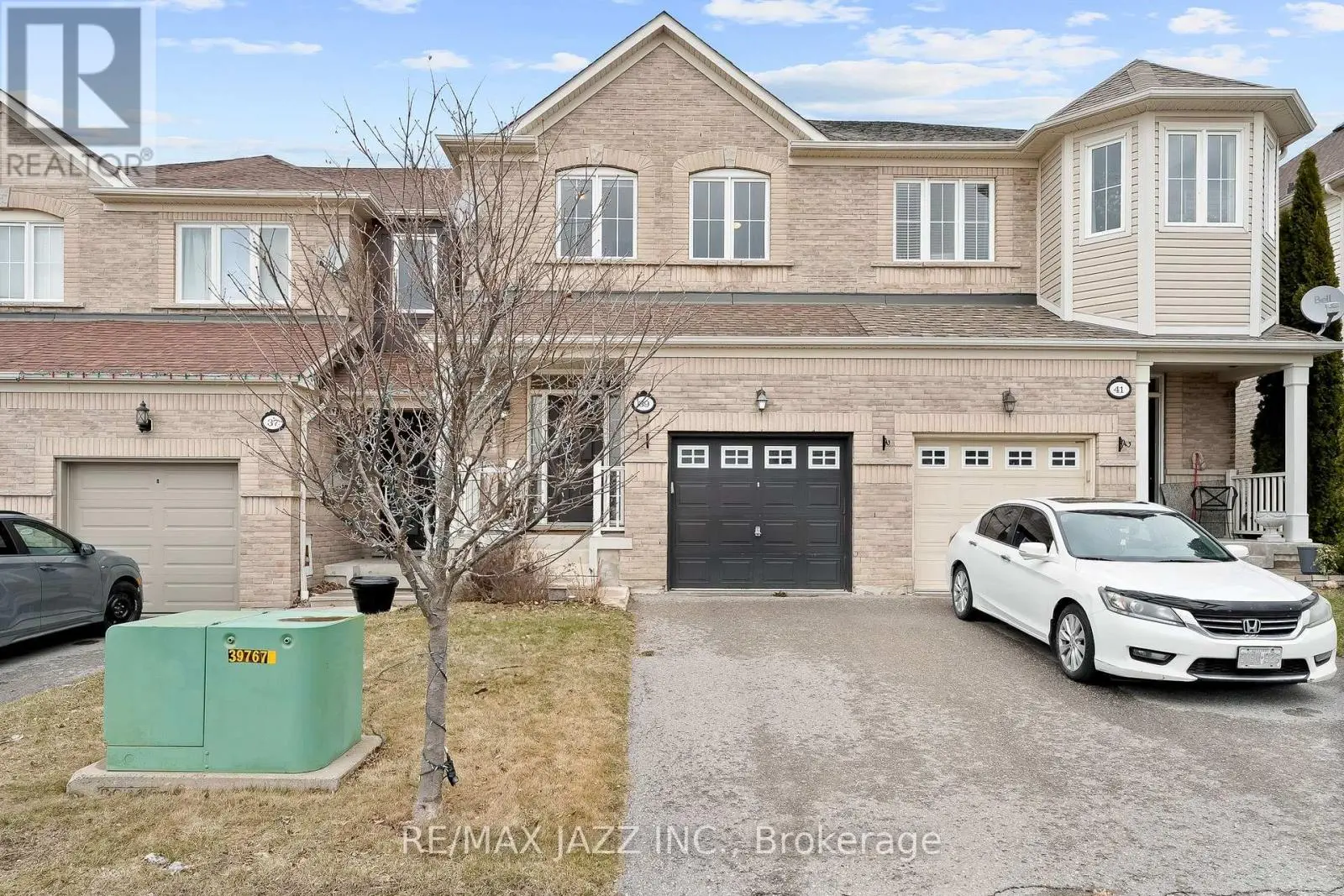 39 Silverwood Circle, Ajax, Ontario  L1Z 0A3 - Photo 2 - E12043278