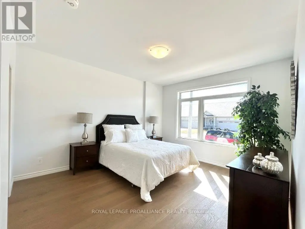 77 A&b Athabaska Drive, Belleville, Ontario  K8N 0T1 - Photo 3 - X12068946