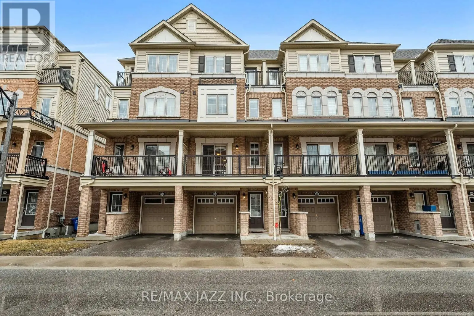 331 - 2338 Chevron Prince Path, Oshawa, Ontario  L1L 0K8 - Photo 1 - E12070027
