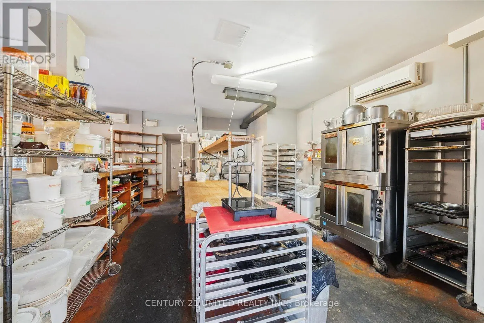 217 Hunter Street W, Peterborough Central, Ontario  K9H 2L1 - Photo 2 - X12070158