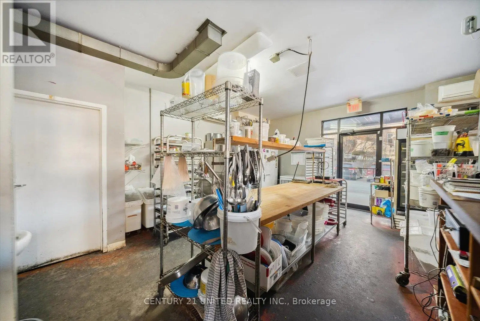 217 Hunter Street W, Peterborough Central, Ontario  K9H 2L1 - Photo 3 - X12070158