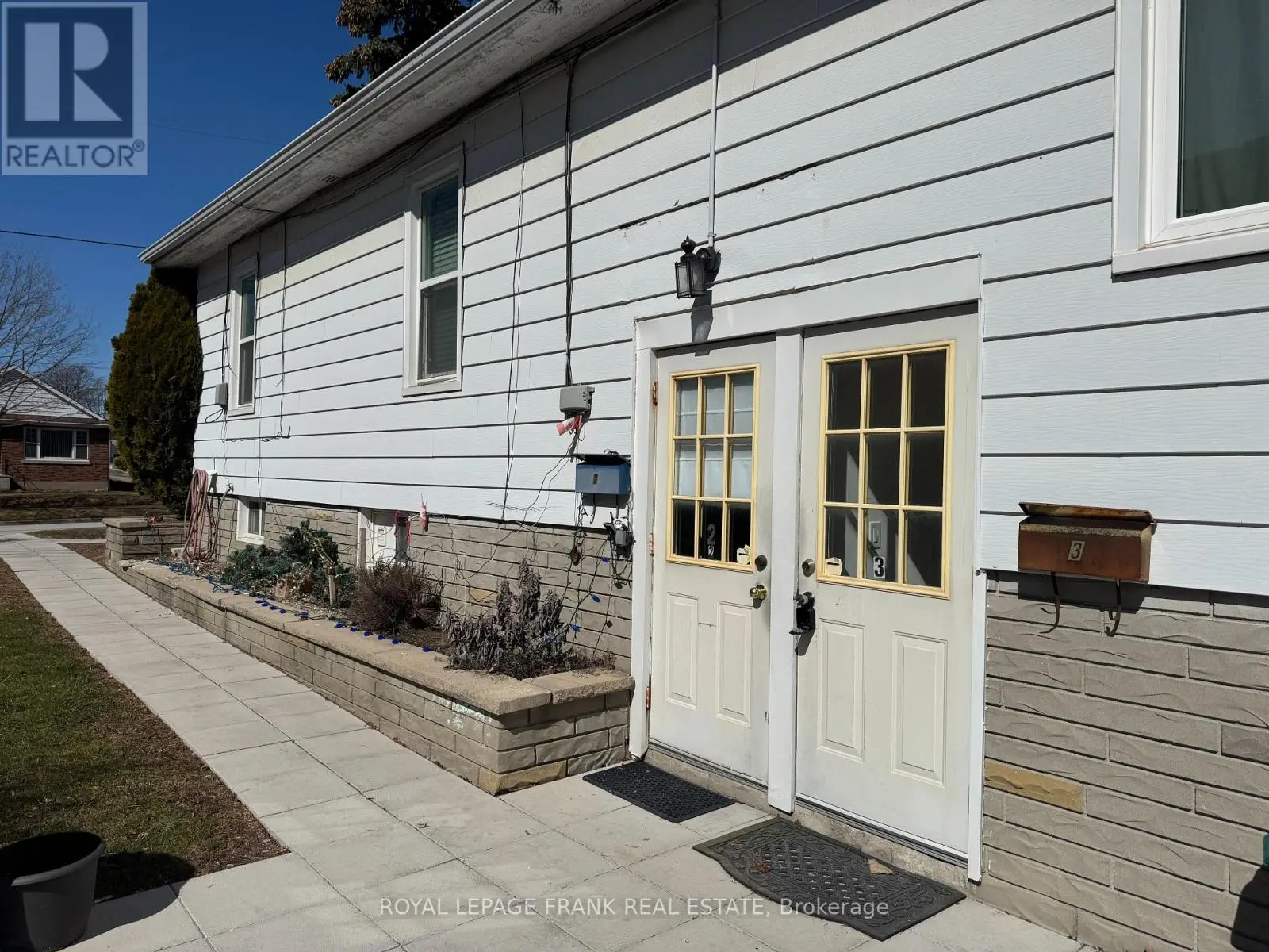 3 - 909 Masson Street, Oshawa, Ontario  L1G 5B1 - Photo 3 - E12054235