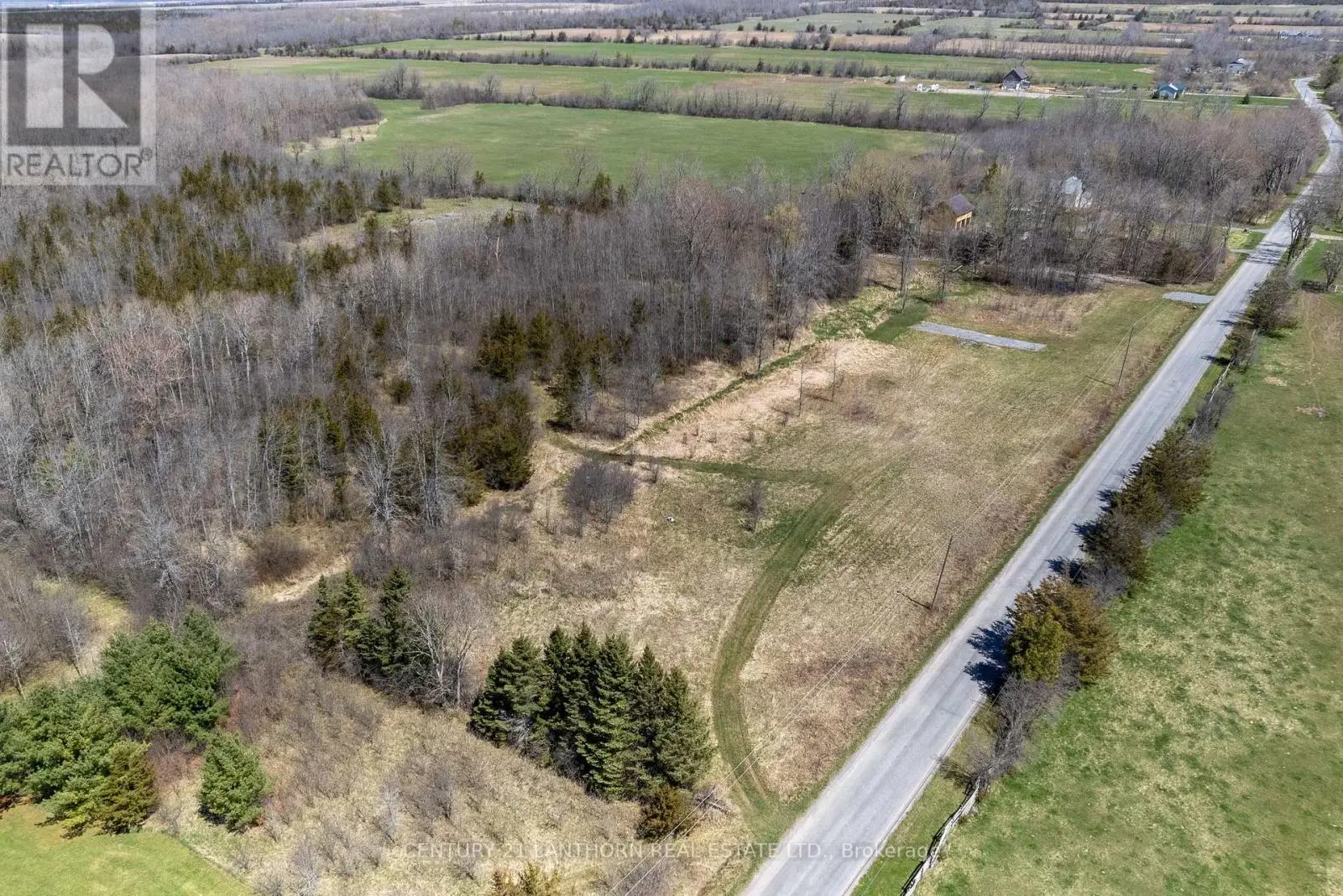 1050 Burr Road, Prince Edward County, Ontario  K0K 1A0 - Photo 3 - X12071488