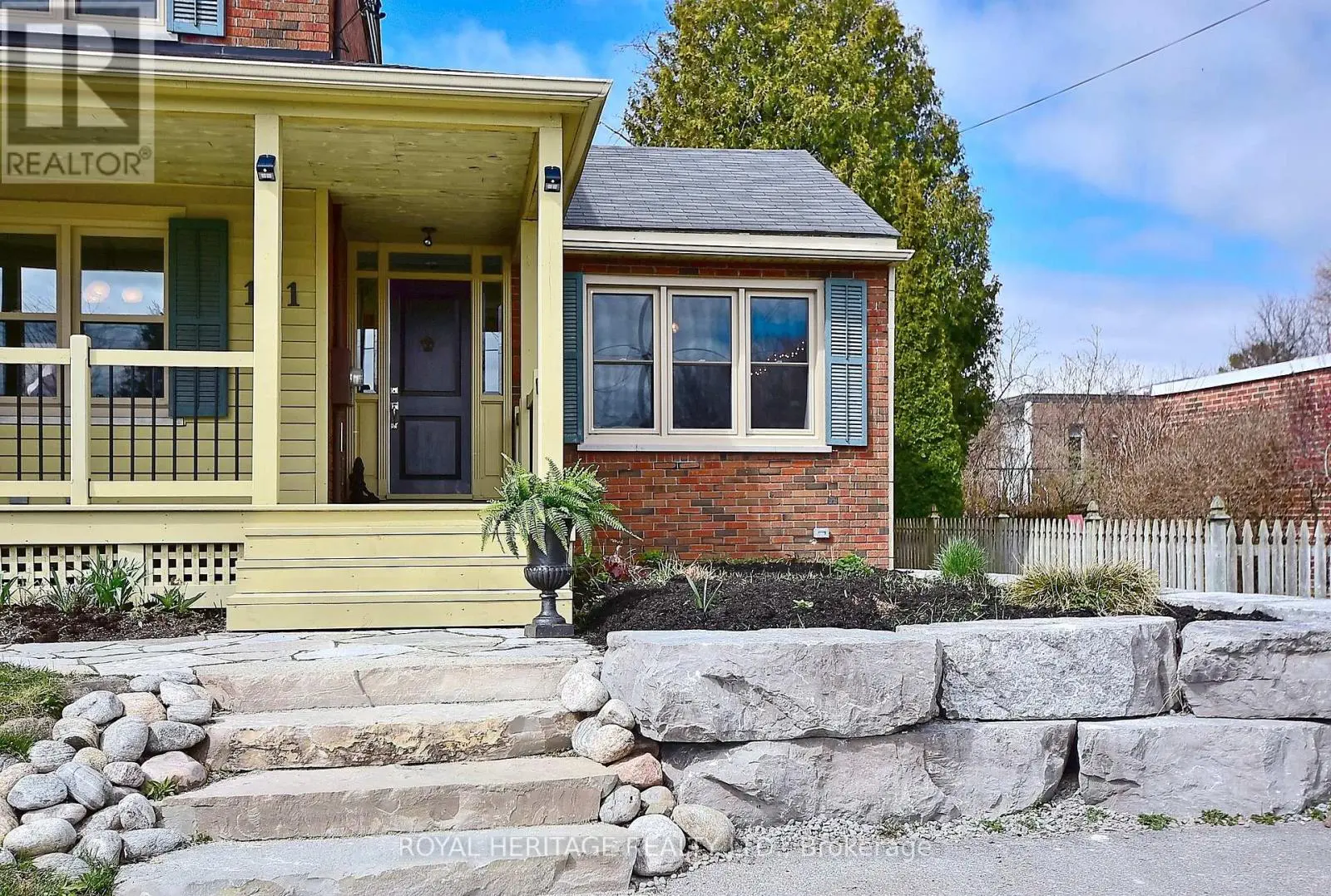 181 Abbott Boulevard, Cobourg, Ontario  K9A 4E8 - Photo 3 - X12004316