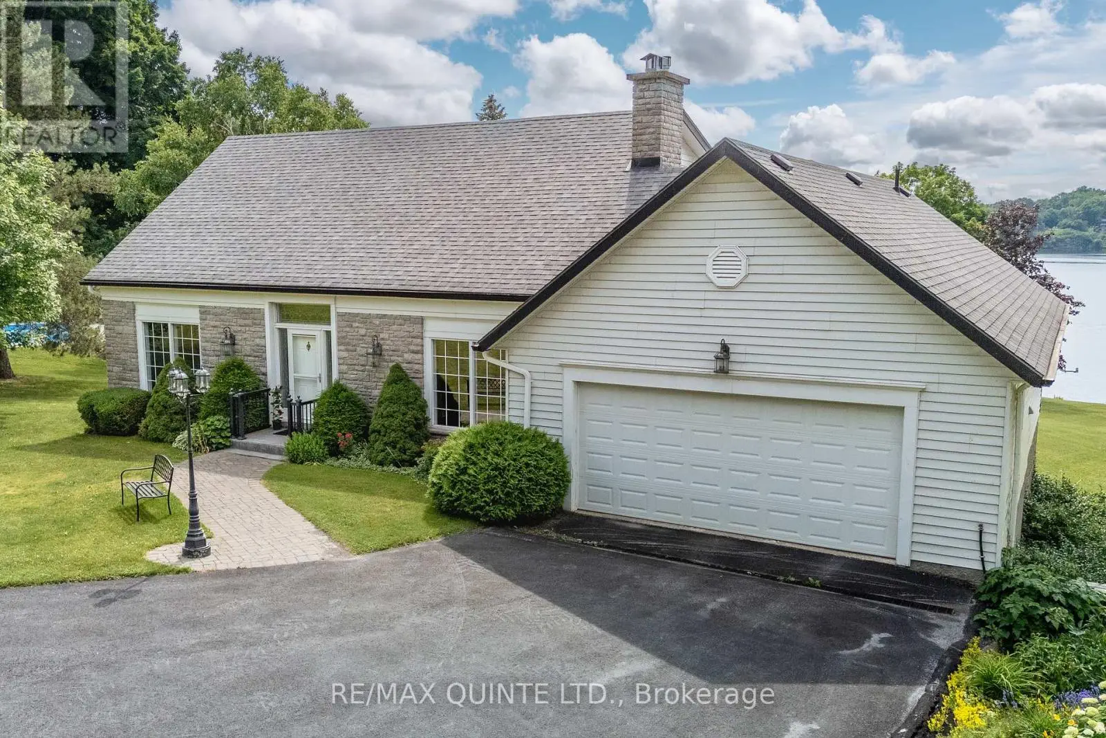 12510 Loyalist Parkway, Prince Edward County, Ontario  K0K 2T0 - Photo 3 - X12071816