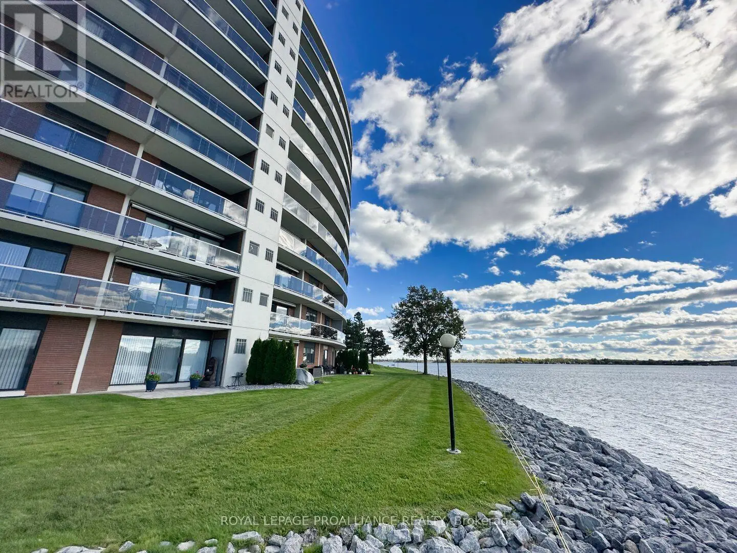 603 - 2 South Front Street, Belleville, Ontario  K8N 5K7 - Photo 1 - X12072231