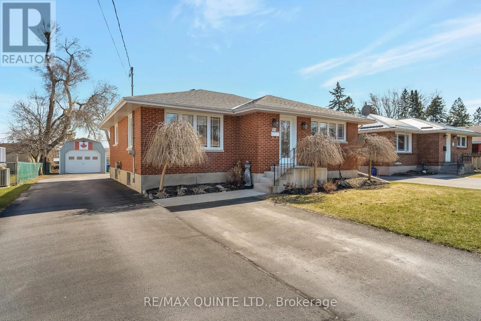83 Crestview Avenue, Belleville, Ontario  K8N 1W6 - Photo 1 - X12073391