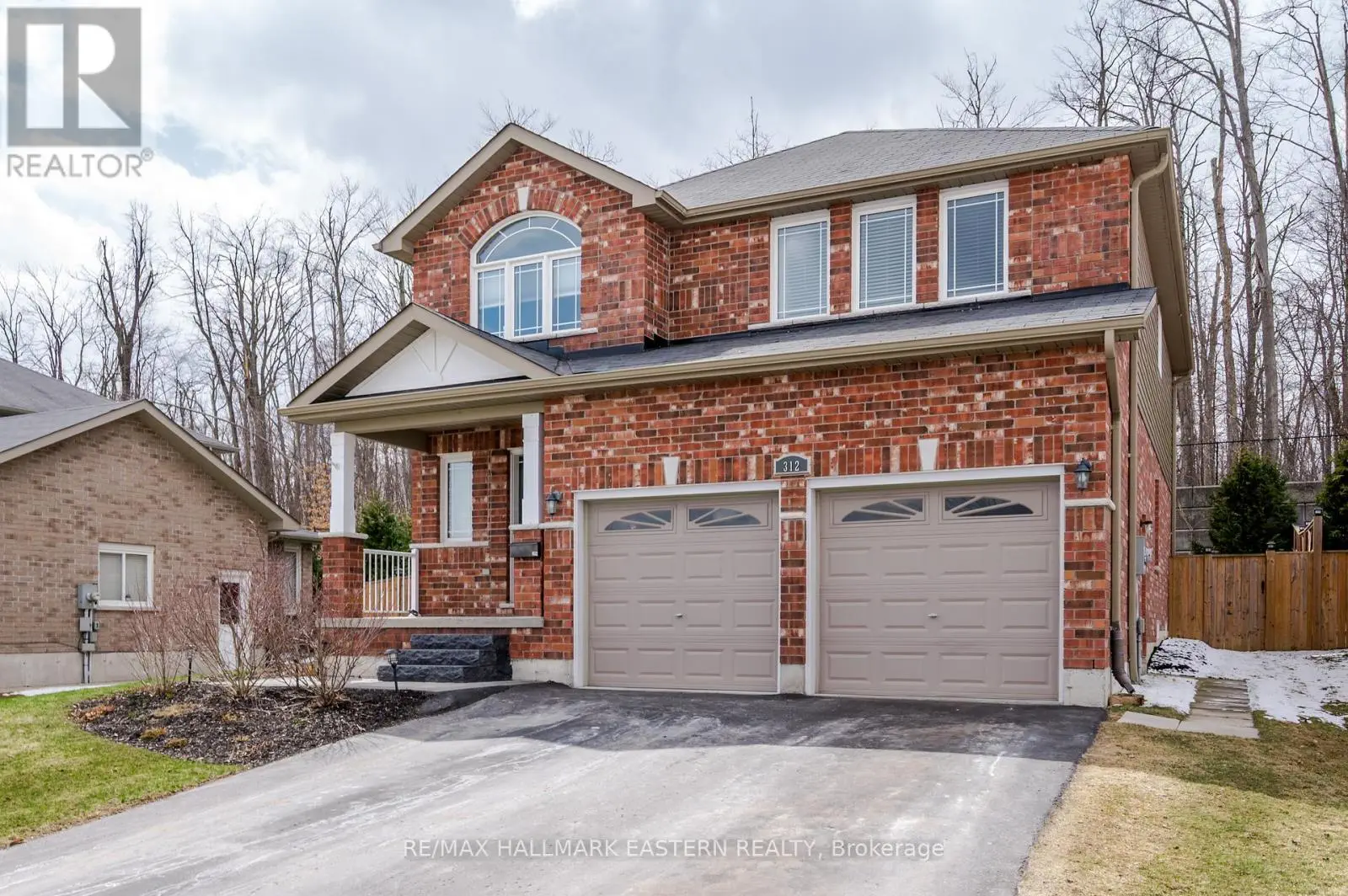 312 Glenwood Street, Selwyn, Ontario  K9H 2B3 - Photo 1 - X12001476