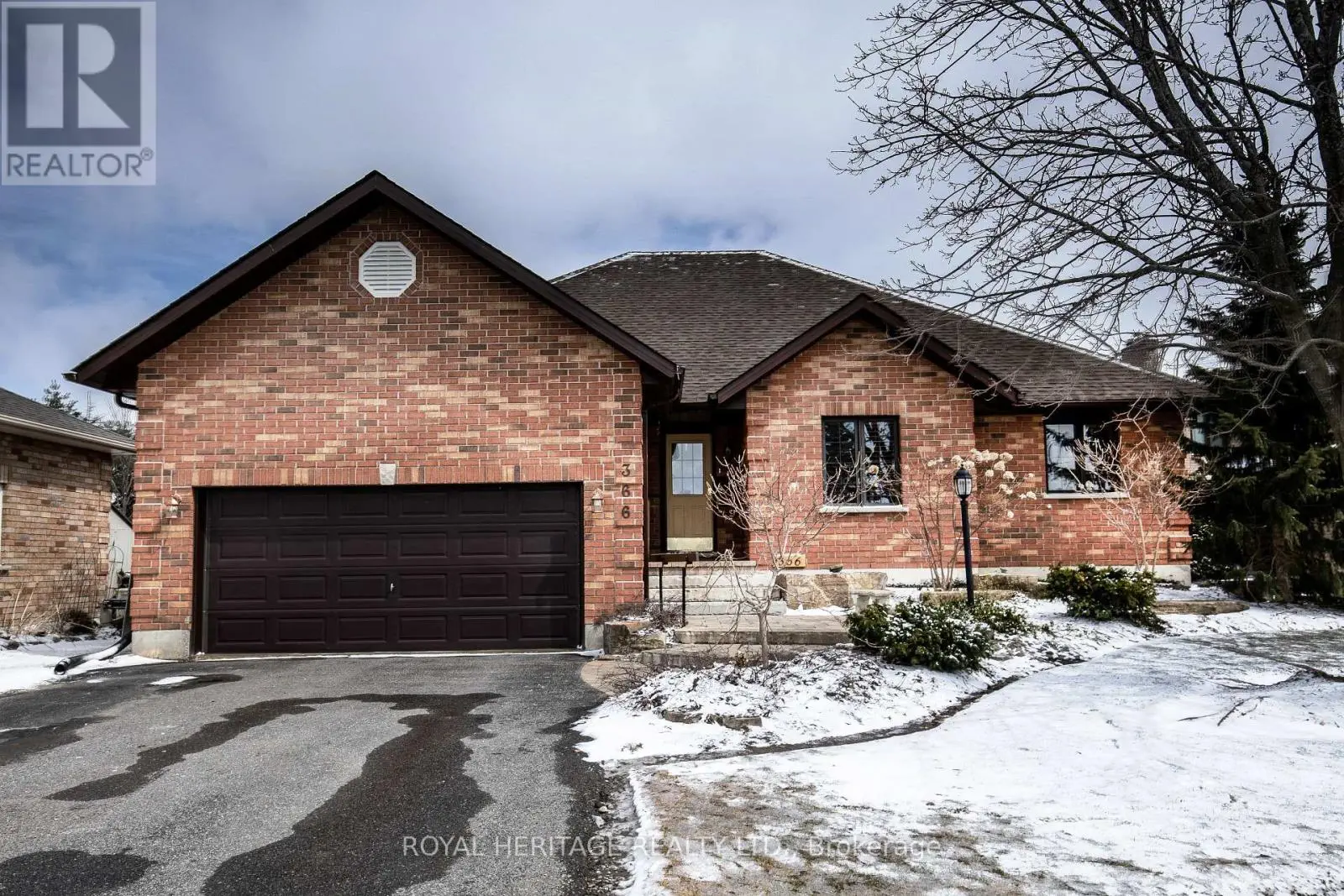 366 William Street N, Kawartha Lakes, Ontario  K9V 5V4 - Photo 1 - X12074503