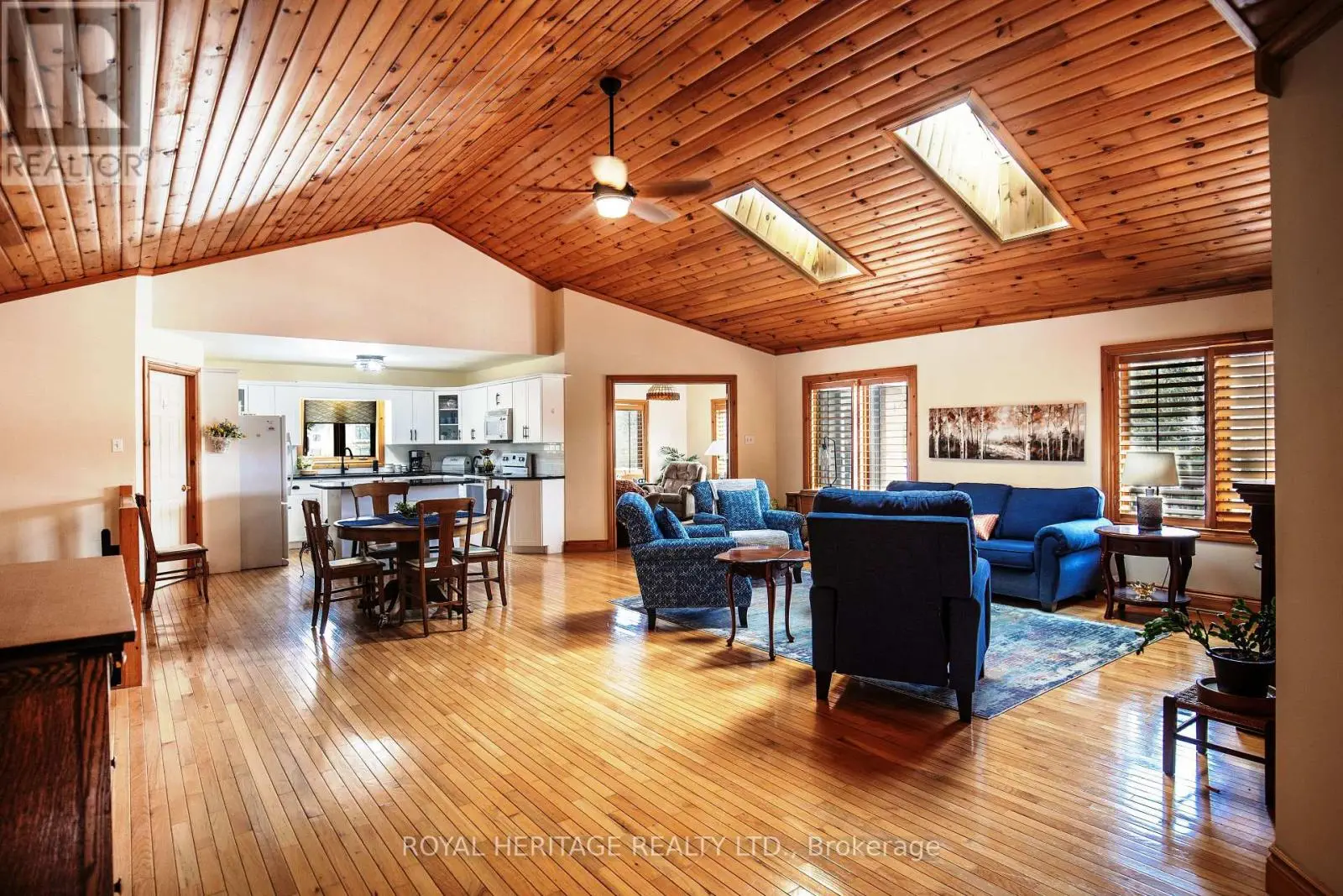 366 William Street N, Kawartha Lakes, Ontario  K9V 5V4 - Photo 2 - X12074503