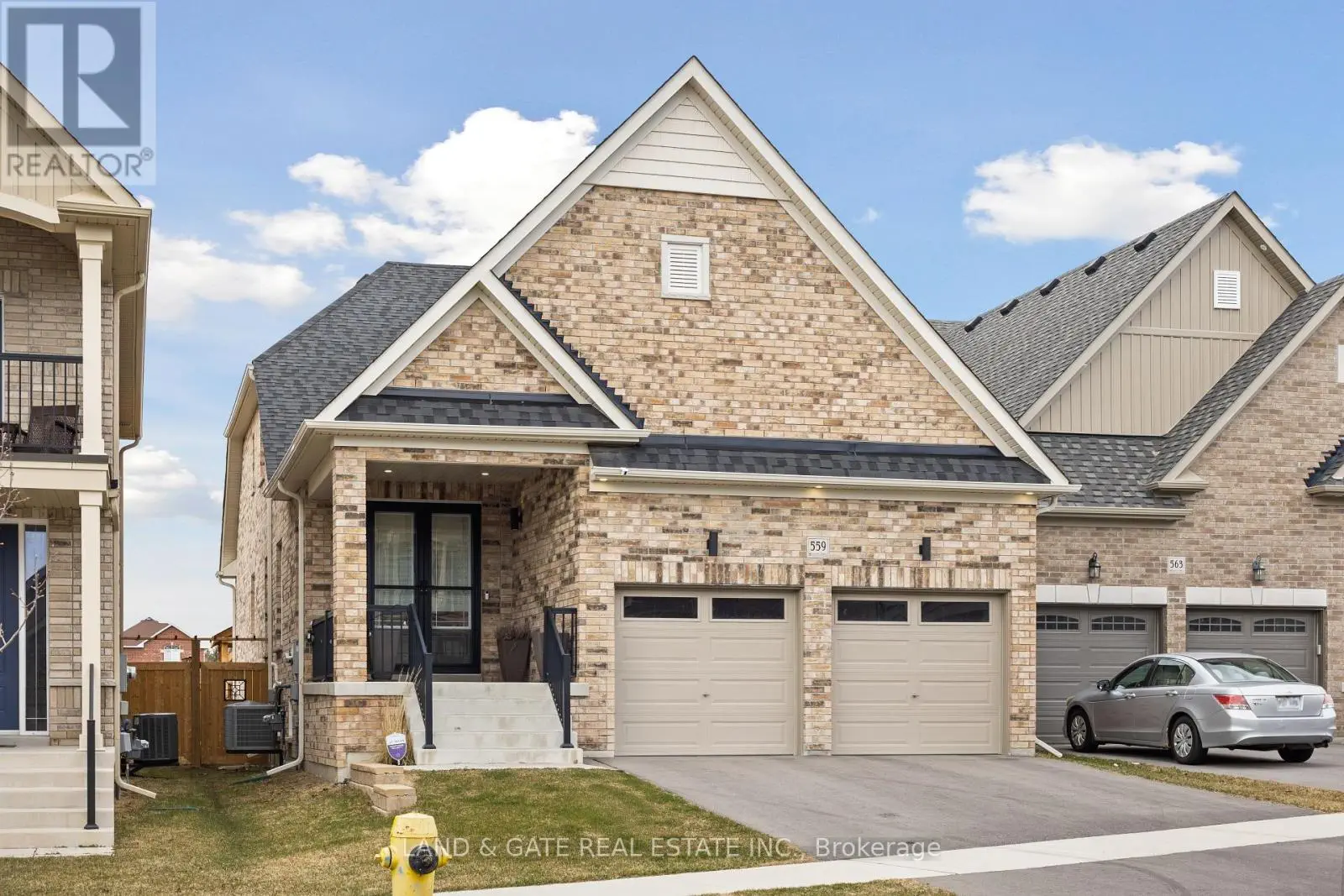 559 Askew Court, Oshawa, Ontario  L1H 0M3 - Photo 2 - E12074611