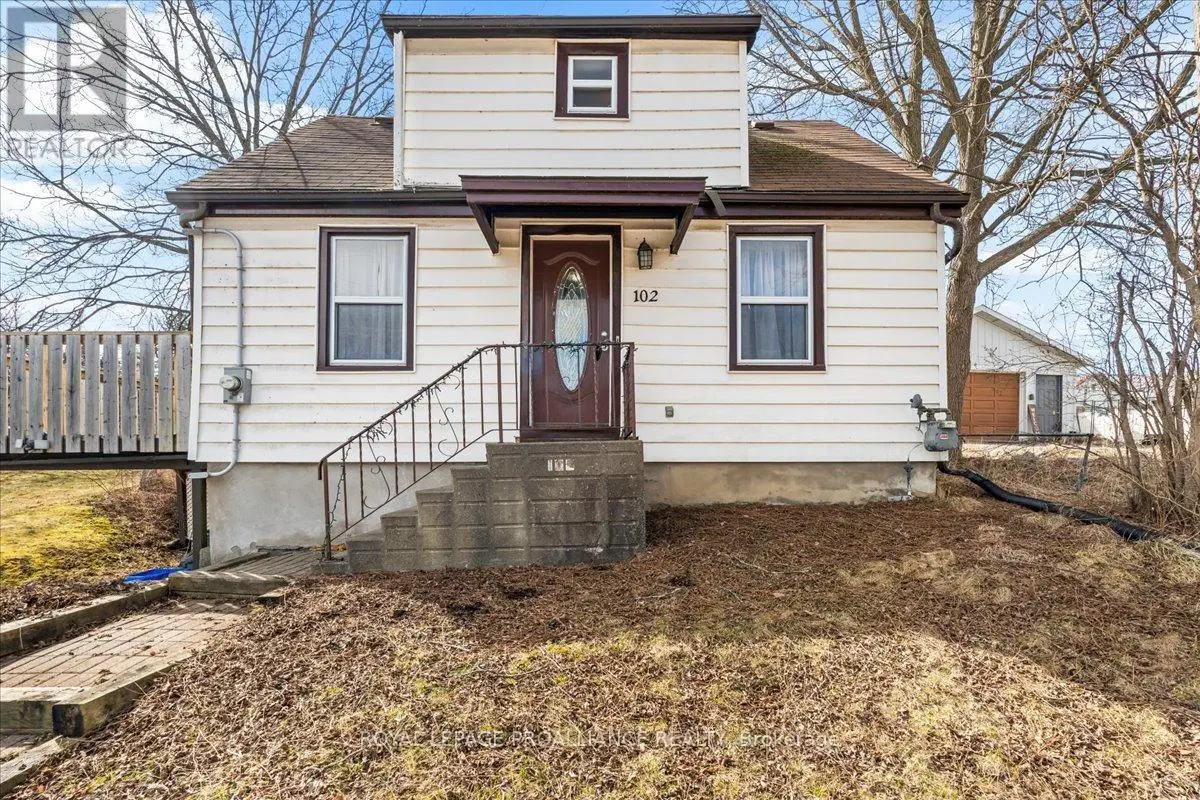 102 Wallbridge Crescent, Belleville, Ontario  K8P 1Z4 - Photo 2 - X12074694