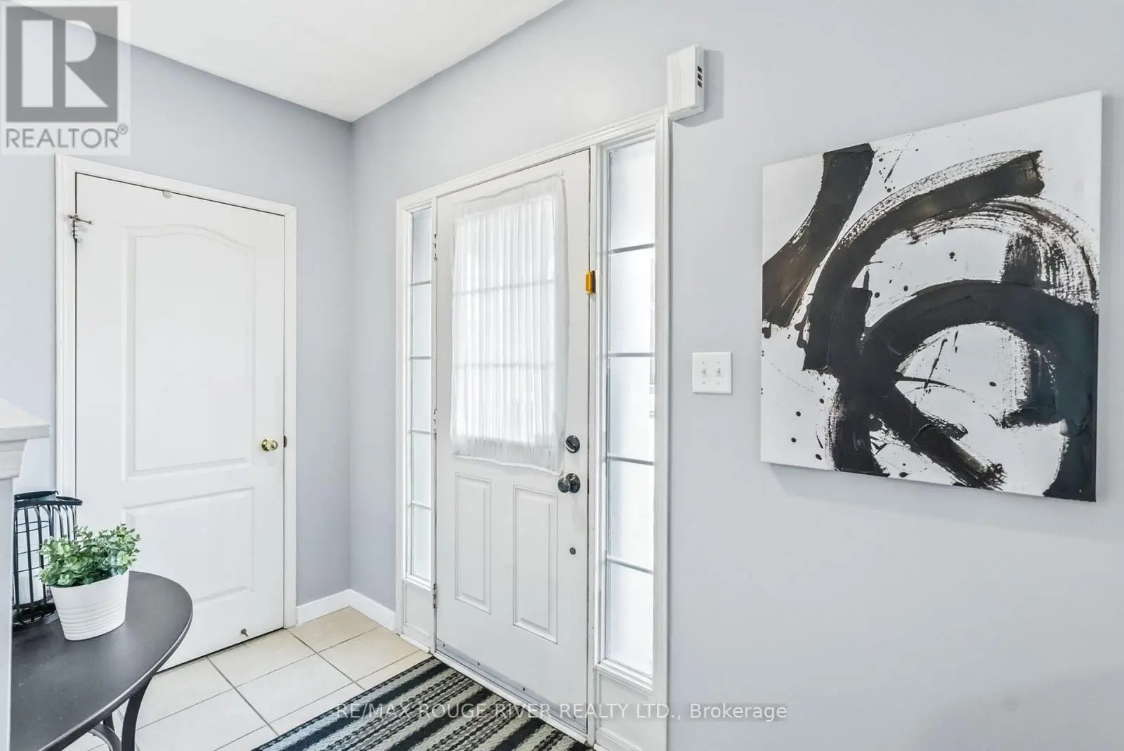 22 Thackery Drive, Ajax, Ontario  L1T 0B7 - Photo 3 - E12075098