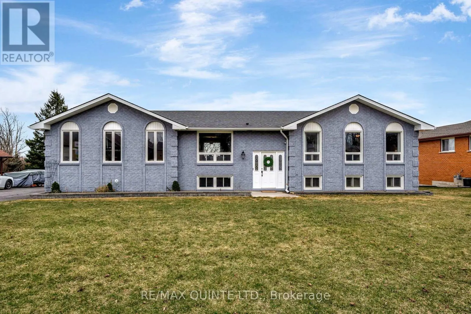 94 Cloverleaf Drive, Belleville, Ontario  K8N 4Z5 - Photo 1 - X12076668