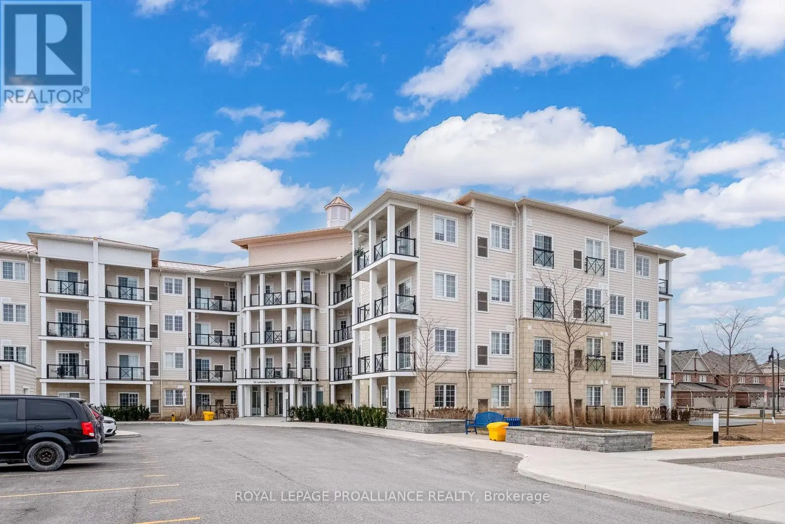 221 - 50 Lakebreeze Drive, Clarington, Ontario  L1B 0V9 - Photo 1 - E12077201