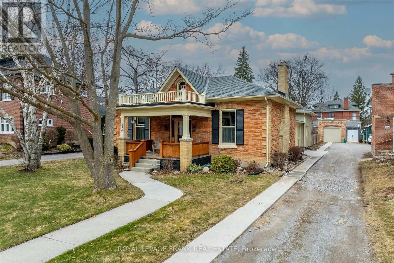 484 Gilmour Street, Peterborough Central, Ontario  K9H 2J9 - Photo 2 - X12077163
