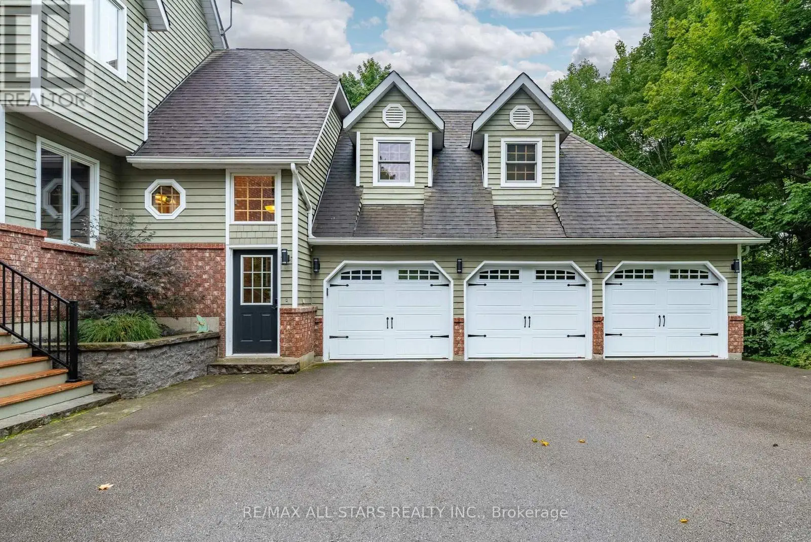 11 Aneva Court, Kawartha Lakes, Ontario  K0M 1N0 - Photo 2 - X12037333