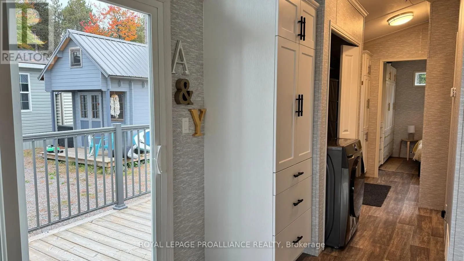 240 Pinewood Park Road, Whitewater Region, Ontario  K0J 1Y0 - Photo 2 - X12077676