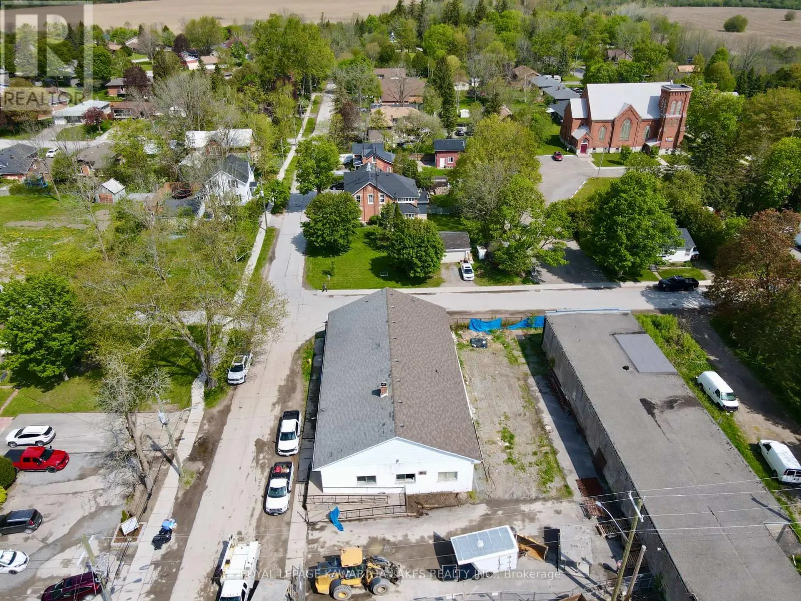 21 Ann Street N, Brock, Ontario  L0E 1E0 - Photo 3 - N12077887