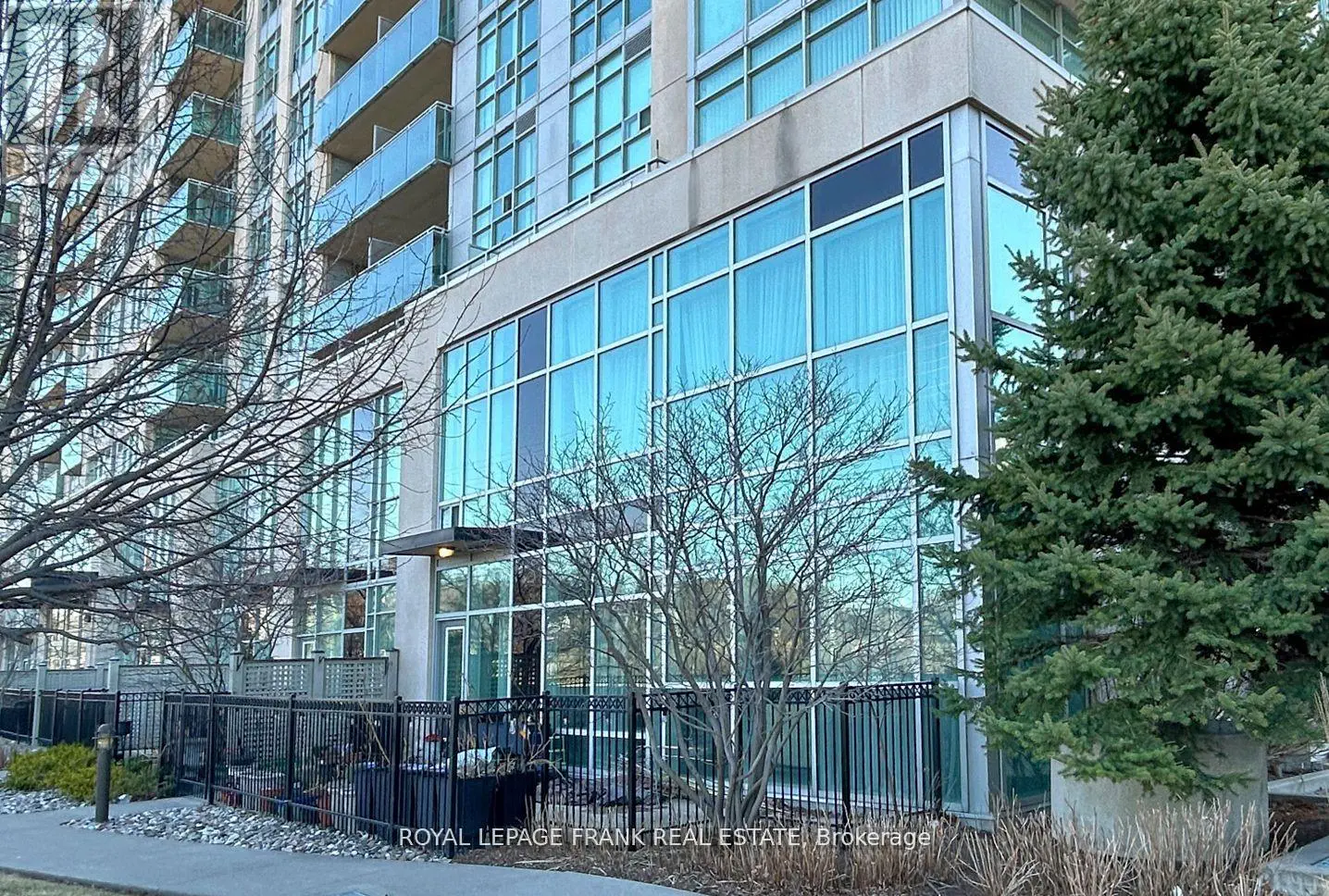 101 - 1600 Charles Street, Whitby, Ontario  L1N 0G4 - Photo 3 - E12078571