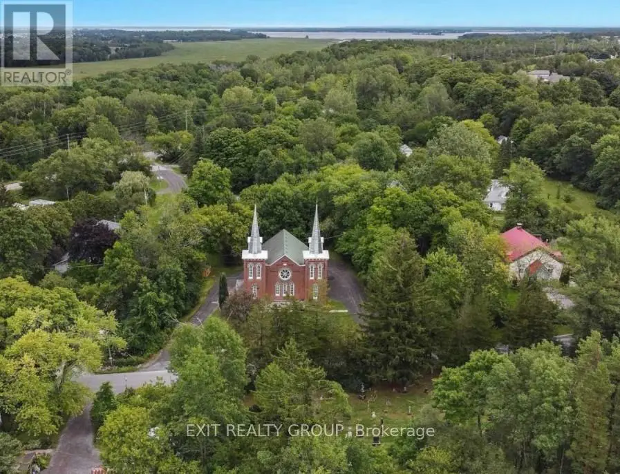 44 Union Road, Prince Edward County, Ontario  K8N 4Z7 - Photo 2 - X12079265