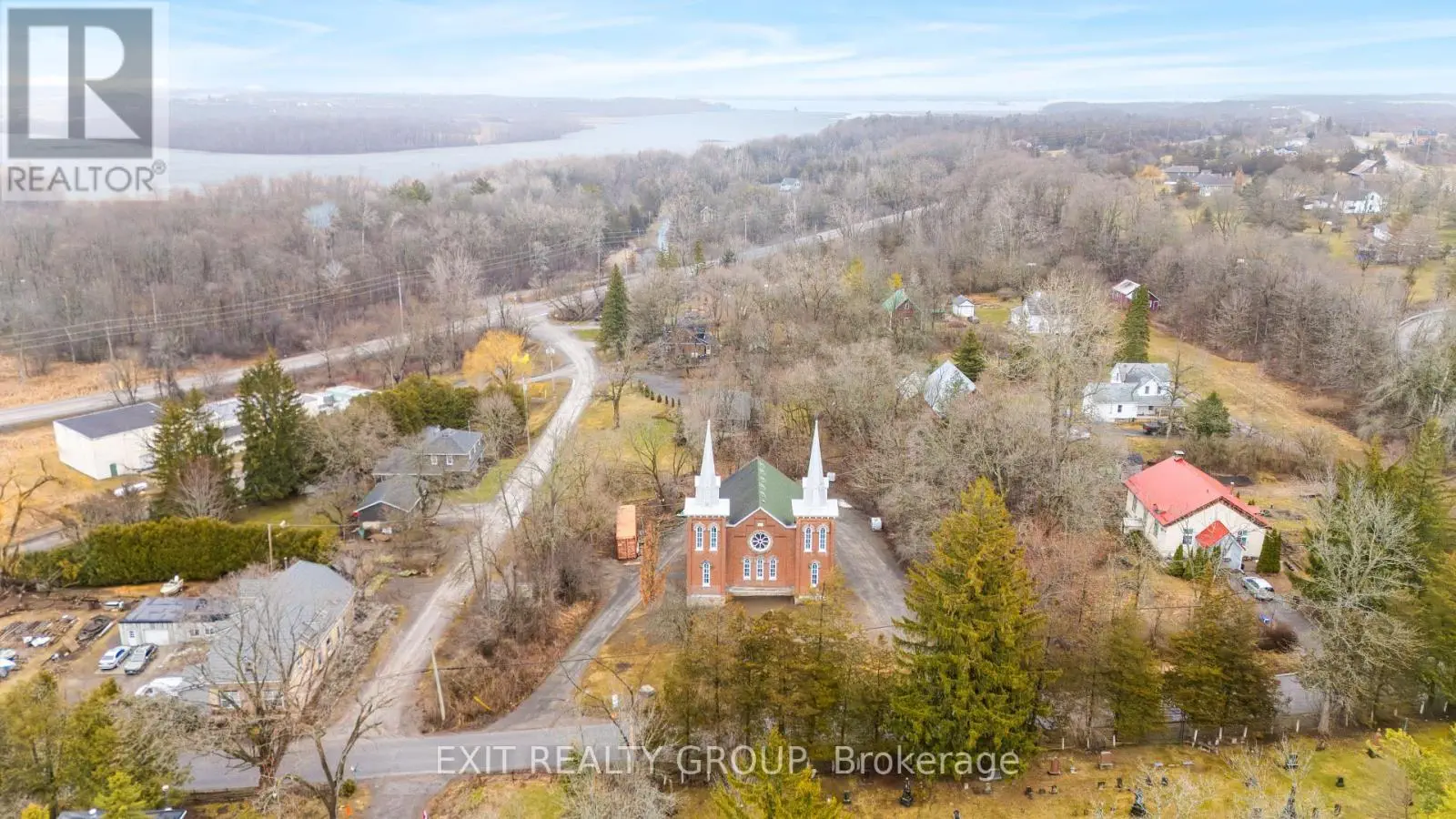 44 Union Road, Prince Edward County, Ontario  K8N 4Z7 - Photo 3 - X12079265
