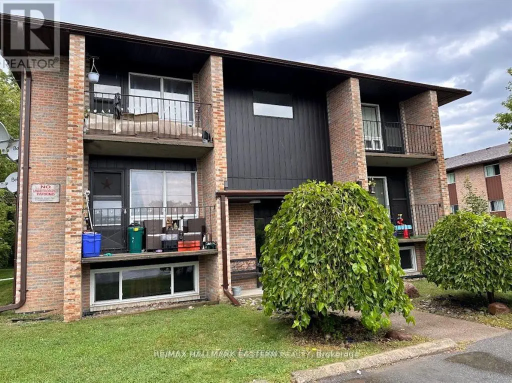 204 - 106 Lansdowne Street, Peterborough Central, Ontario  K9J 1Y1 - Photo 1 - X12080991