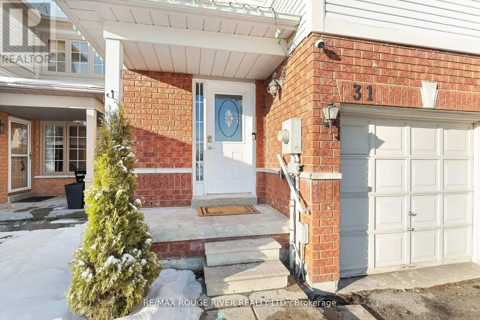 31 Greengrove Way, Whitby, Ontario  L1R 2N4 - Photo 2 - E12040390
