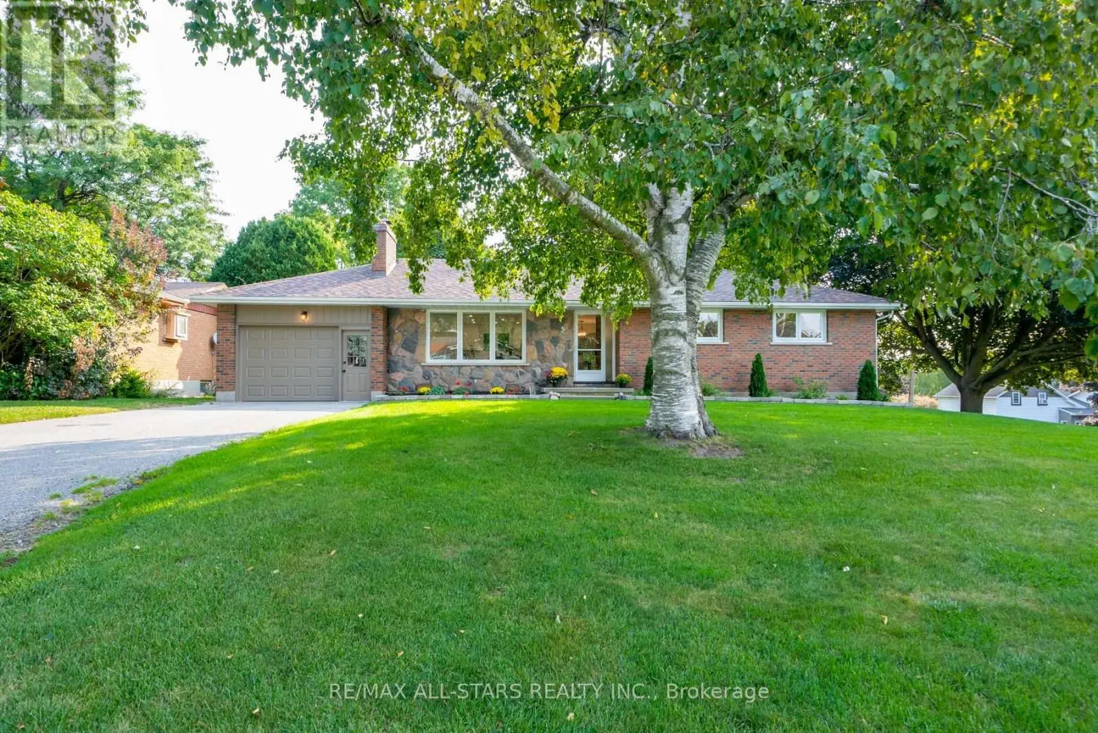 5 Ottawa Street, Scugog, Ontario  L9L 1K3 - Photo 2 - E12081171