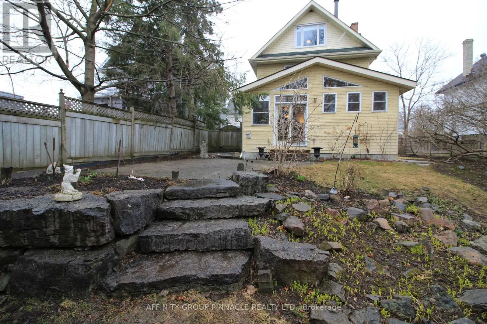 31 Fair Avenue, Kawartha Lakes, Ontario  K9V 3P2 - Photo 3 - X12081133