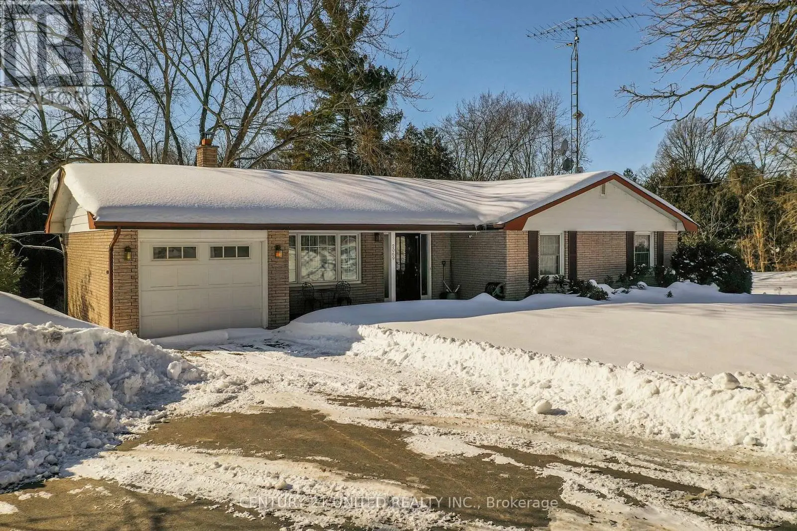 2069 YOUNG'S POINT ROAD, Selwyn, Ontario
