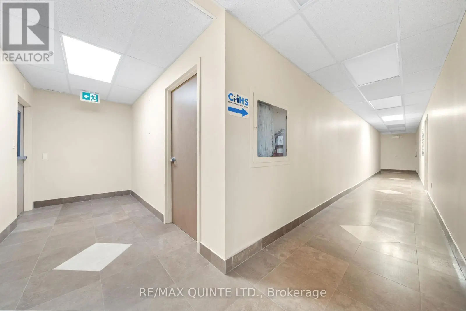 201 - 30 King Street, Quinte West, Ontario  K8V 6B1 - Photo 2 - X12082883