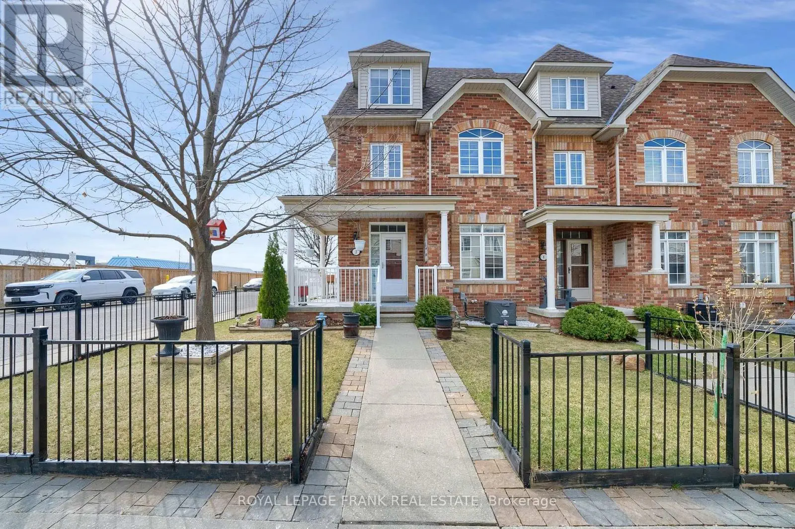 2 Yewtree Way, Whitby, Ontario  L1R 0E2 - Photo 2 - E12082984