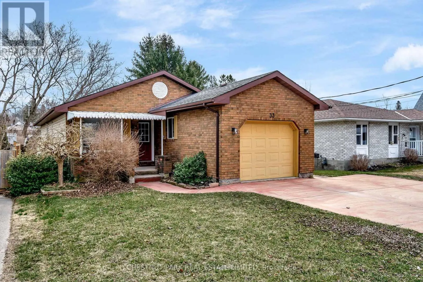 33 Lake Street, Prince Edward County, Ontario  K0K 2T0 - Photo 1 - X12080660