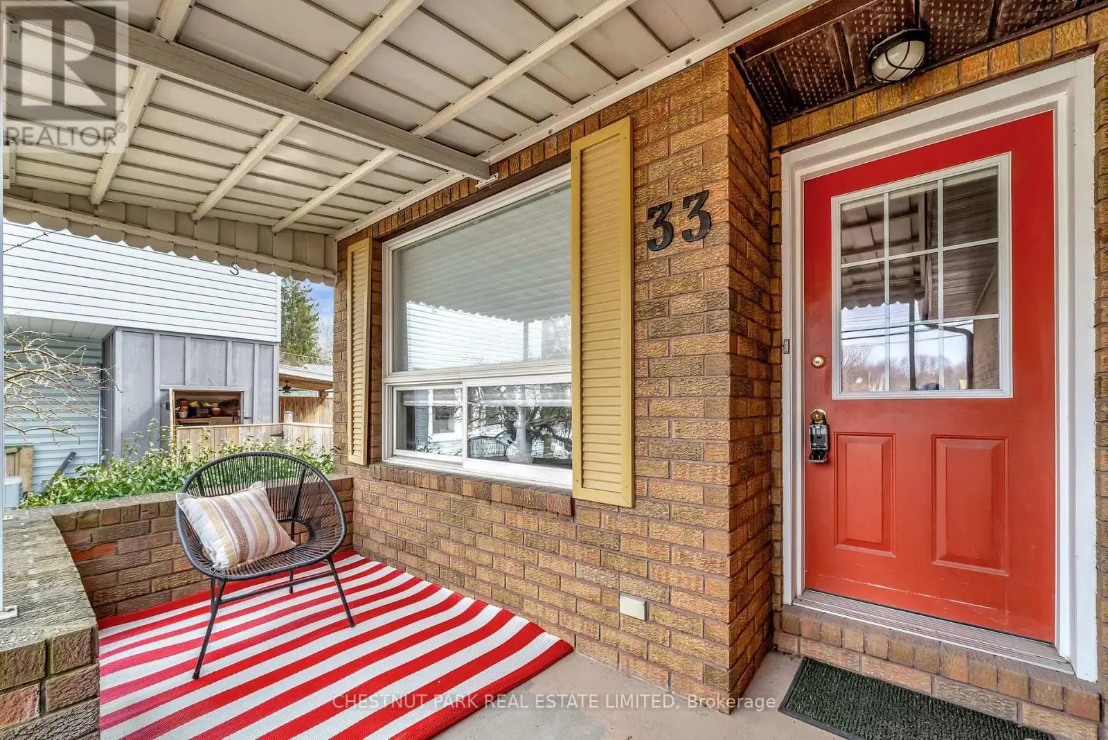 33 Lake Street, Prince Edward County, Ontario  K0K 2T0 - Photo 3 - X12080660