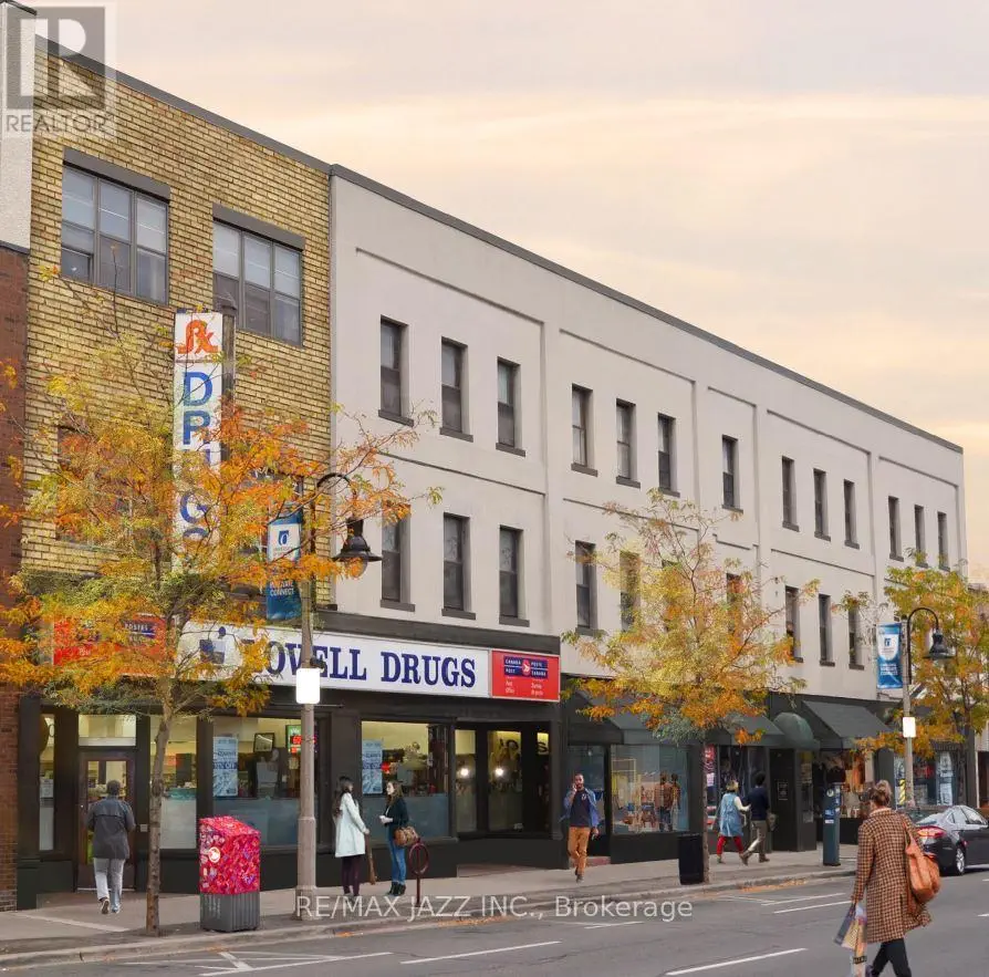 207 - 14 1/2 KING STREET E, Oshawa, Ontario