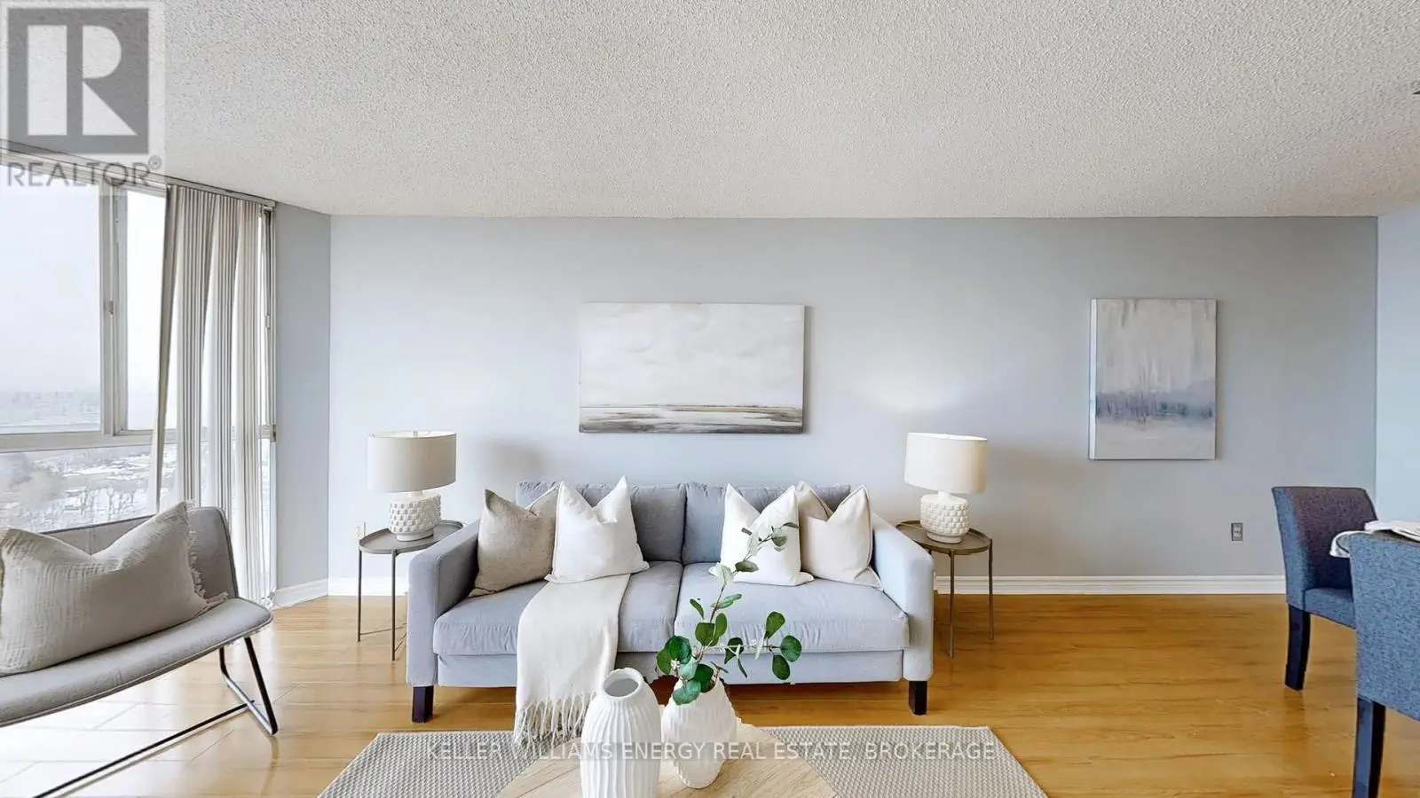 1512 - 7 Concorde Place, Toronto, Ontario  M3C 3N4 - Photo 2 - C12084874