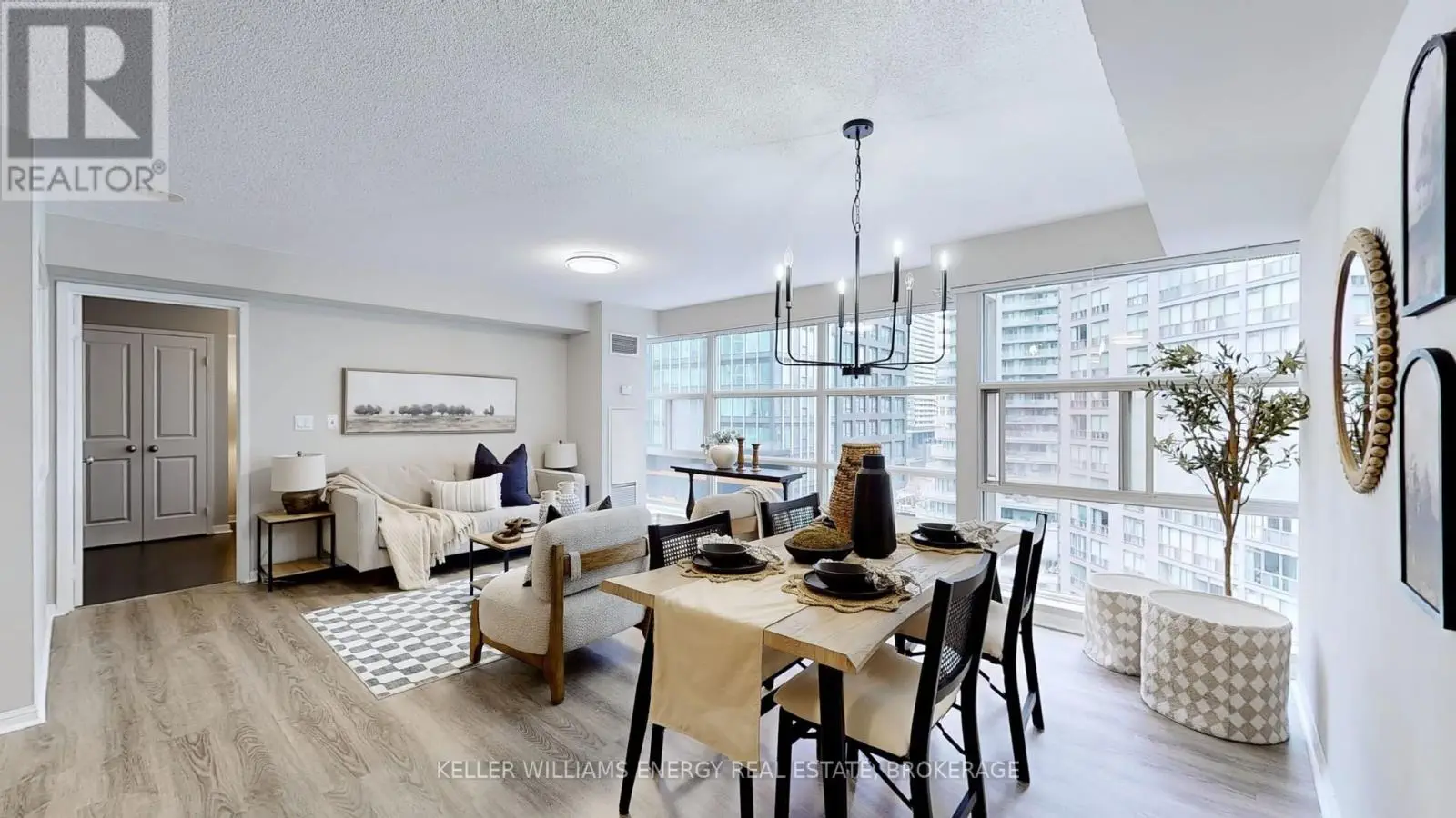 1401 - 11 St Joseph Street, Toronto, Ontario  M4Y 3G4 - Photo 1 - C12084958