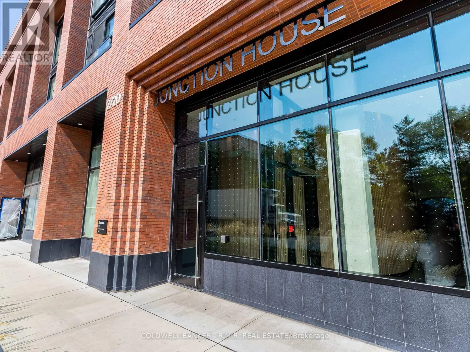 703 - 2720 Dundas Street W, Toronto, Ontario  M6P 0C3 - Photo 3 - W12085918