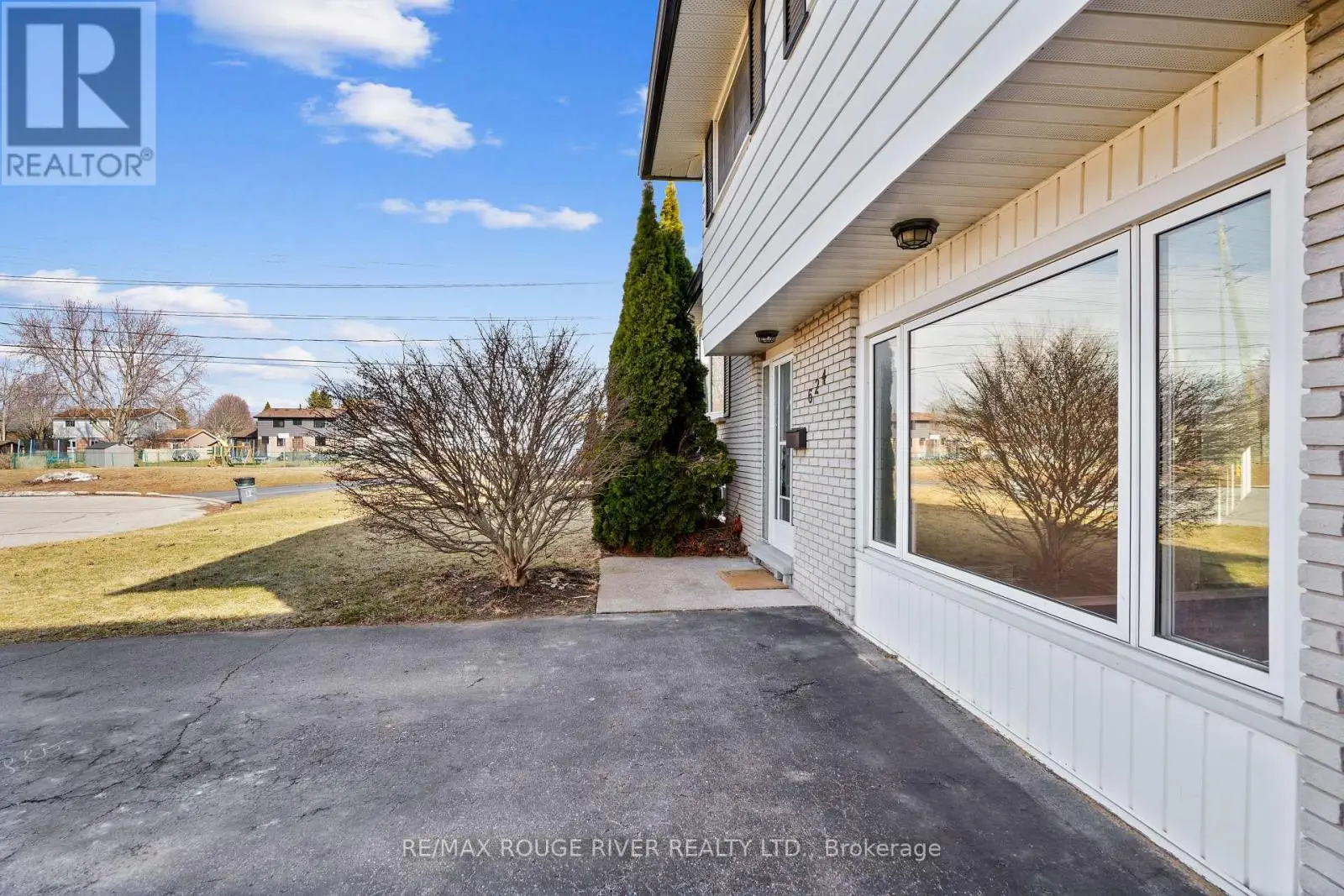 624 Bayfield Court, Cobourg, Ontario  K9A 4P1 - Photo 2 - X12085997