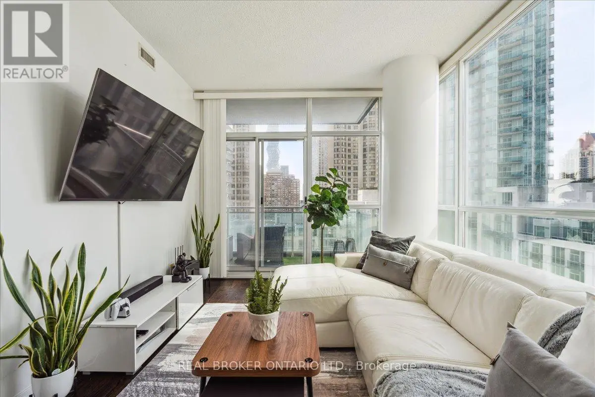 1111 - 223 Webb Drive, Mississauga, Ontario  L5B 0E8 - Photo 2 - W12037364