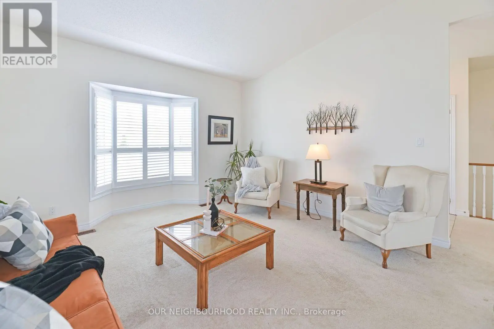 12 Heatherlea Drive, Clarington, Ontario  L1B 1B9 - Photo 3 - E12088034